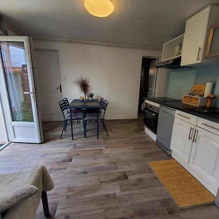 Appart 28M2 Avec Jardin Et Parking Prives, Chambre Separee Milhaud Exterior photo